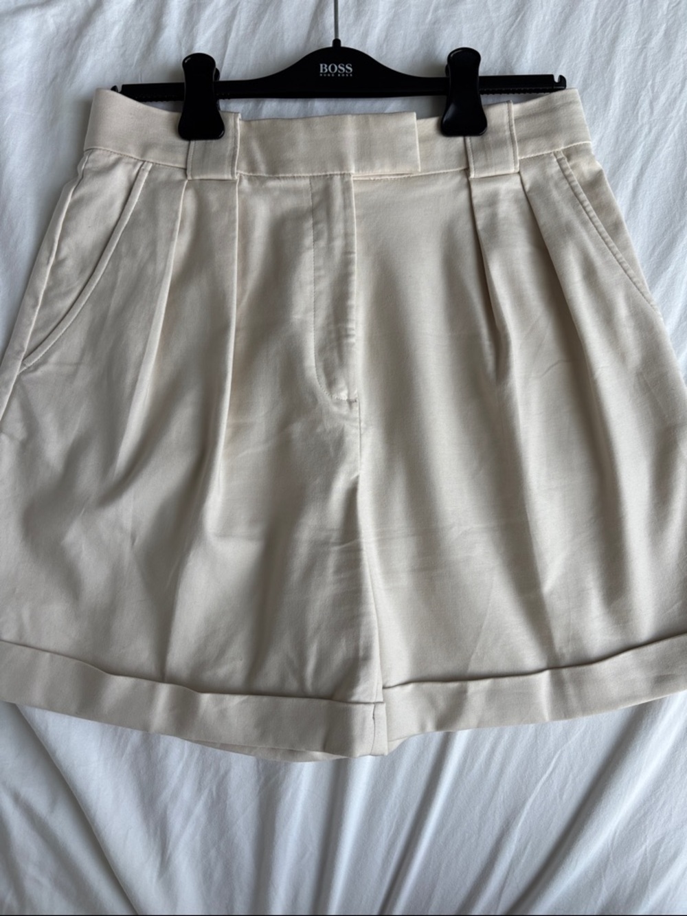 Banana Republic Cream Pleated High-Waist Women's Shorts